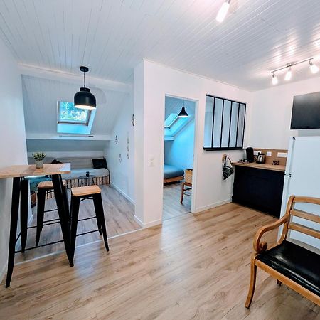 Appartement Sous La Tour à Poligny  Extérieur photo