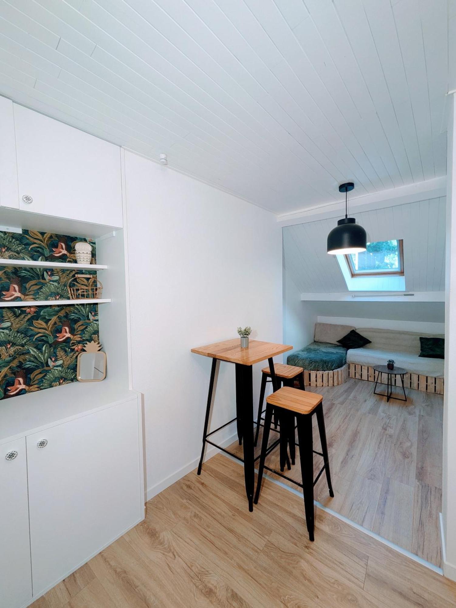 Appartement Sous La Tour à Poligny  Extérieur photo