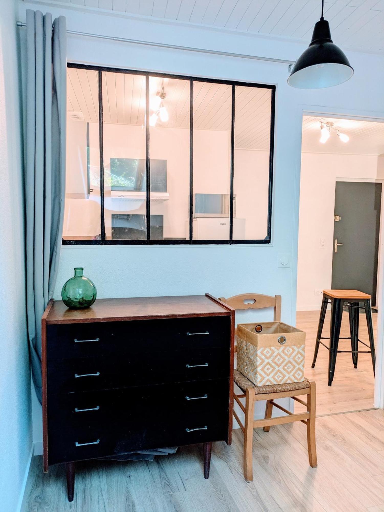 Appartement Sous La Tour à Poligny  Extérieur photo