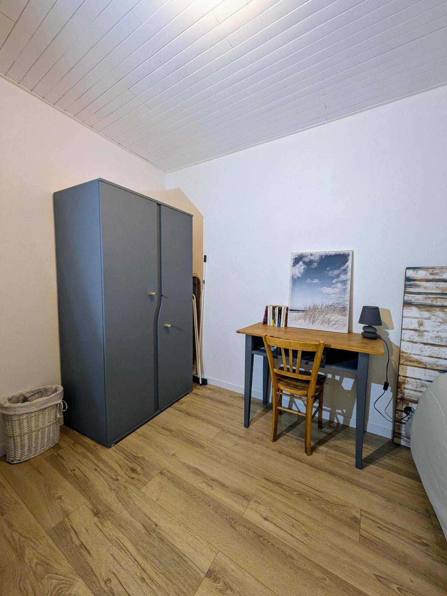 Appartement Sous La Tour à Poligny  Extérieur photo