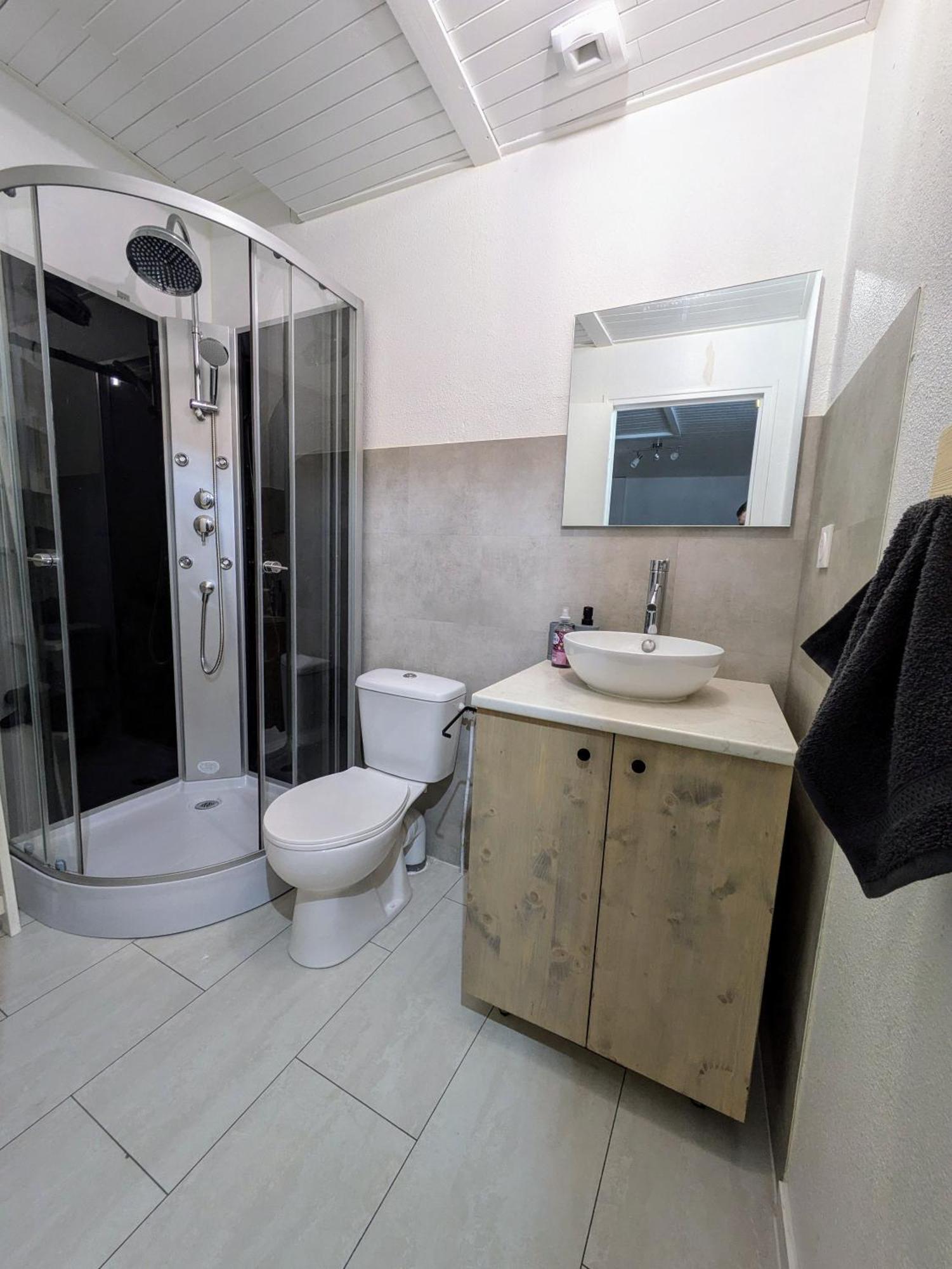 Appartement Sous La Tour à Poligny  Extérieur photo